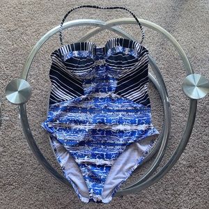 Bcbg XS Molded Bra One Piece Swimsuit